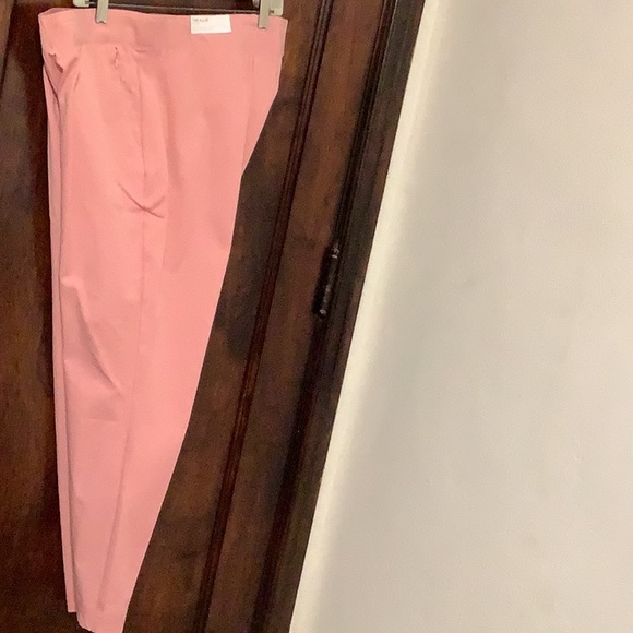Pretty peach Lane Bryant Allie pull on Ponte pants, sz 18 - Picture 4 of 6